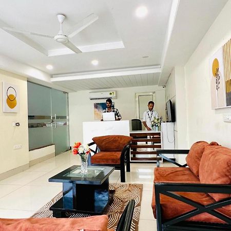 Bluo Studio2 Golf Course Road - Gym, Terrace Garden Gurgaon Ngoại thất bức ảnh