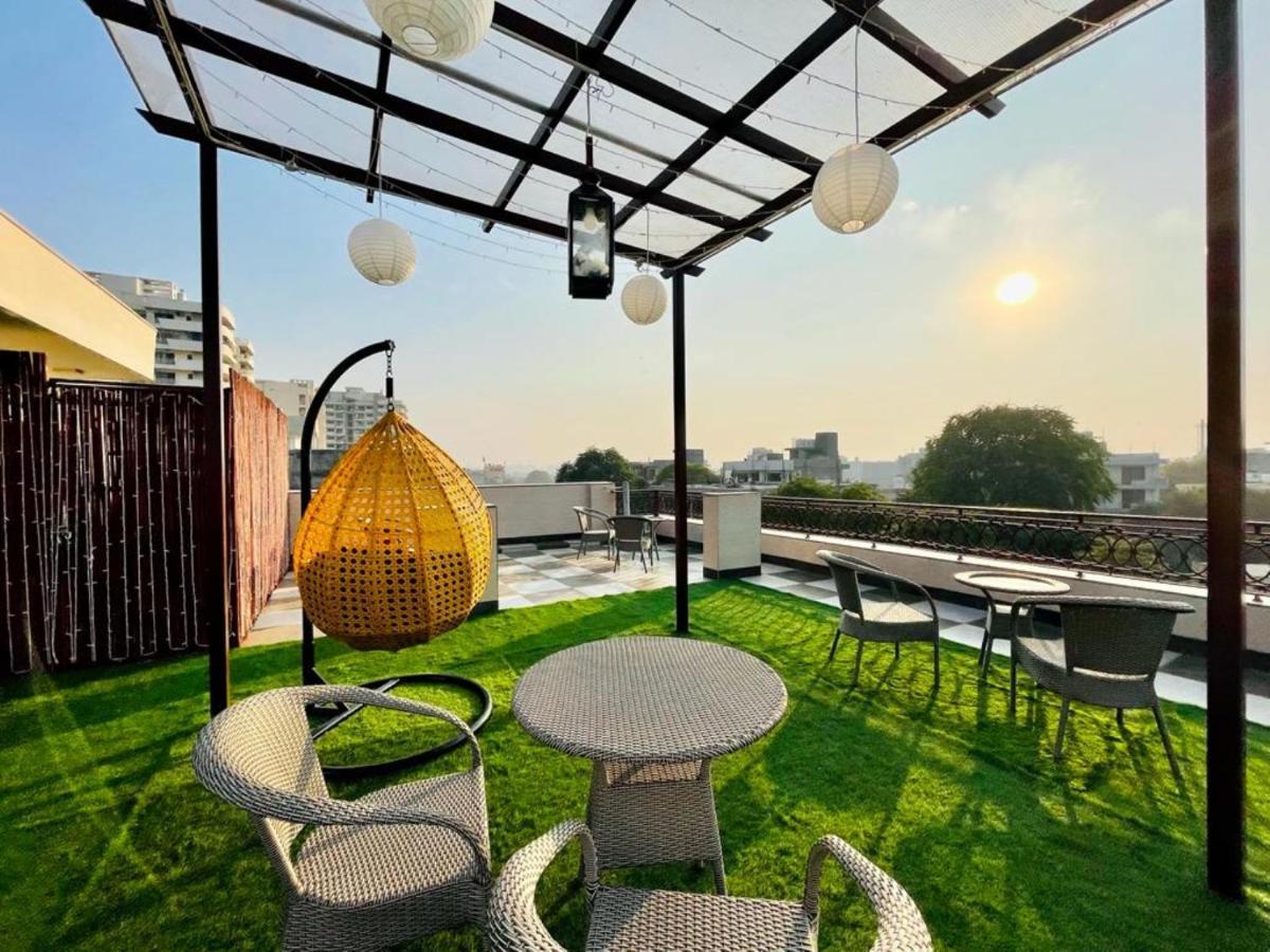 Bluo Studio2 Golf Course Road - Gym, Terrace Garden Gurgaon Ngoại thất bức ảnh
